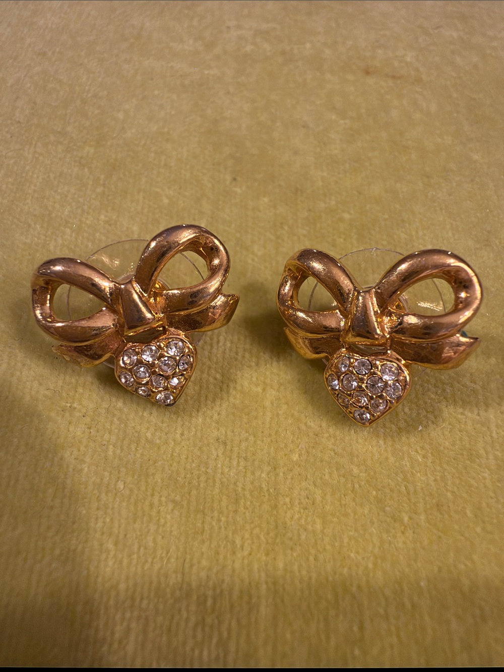Elizabeth Taylor White Diamonds Gold Bow and Crystal Heart Stud Earrings